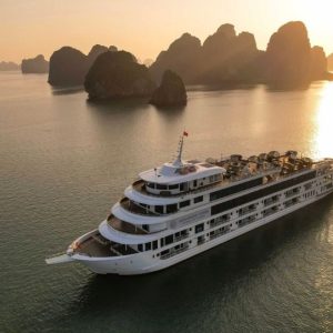 Lan Ha Grand Expedition: 4-Day Private Junk & Beach Bungalow