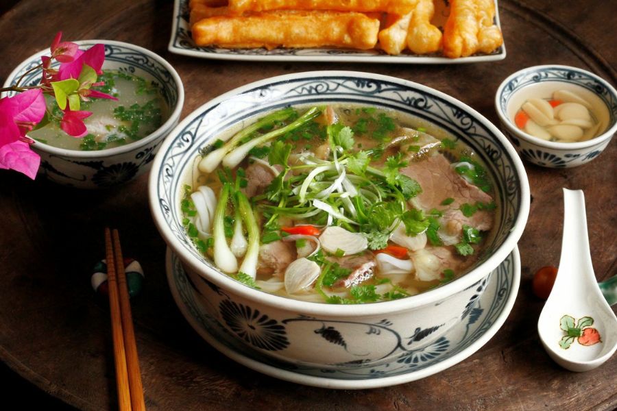 Hanoi local food – travelers must try while in Hanoi