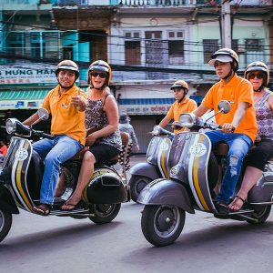 Saigon Motorbike Safari: Private Half-Day City Highlights