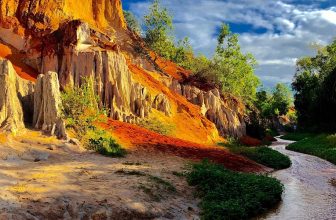 Fairy Stream (Suoi Tien)