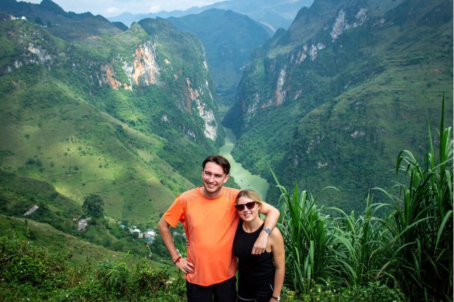 Ha Giang Authentic Encounter: Lo Lo Chai Village & Ma Pi Leng 3 Days