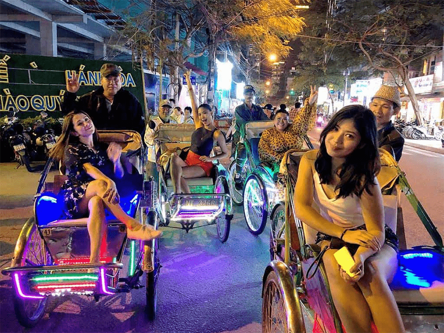 Hue Royal Cyclo & Street Food Safari