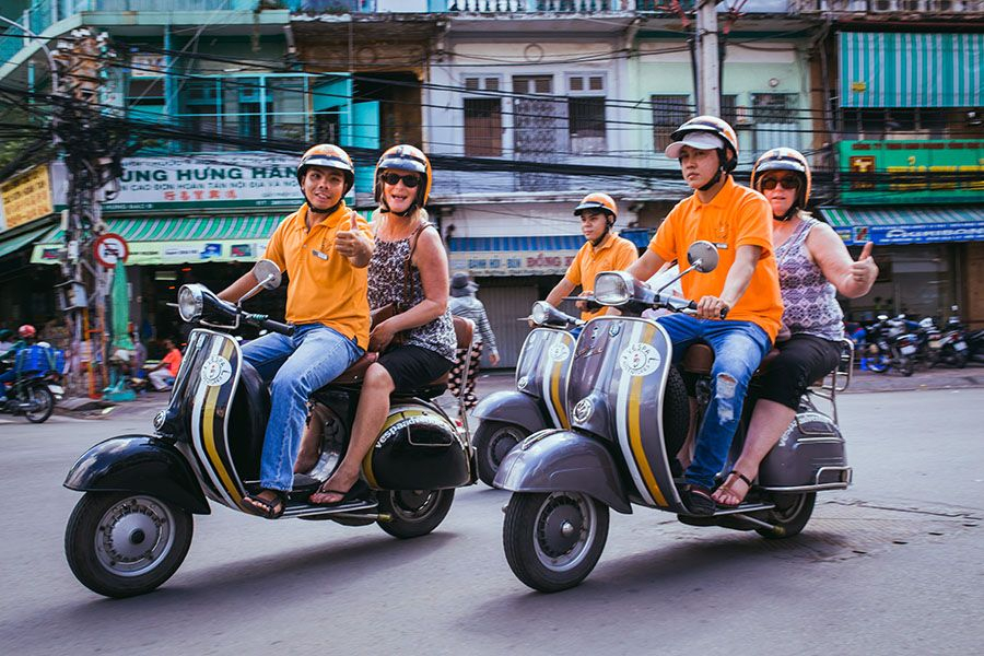 Saigon Motorbike Safari: Private Half-Day City Highlights